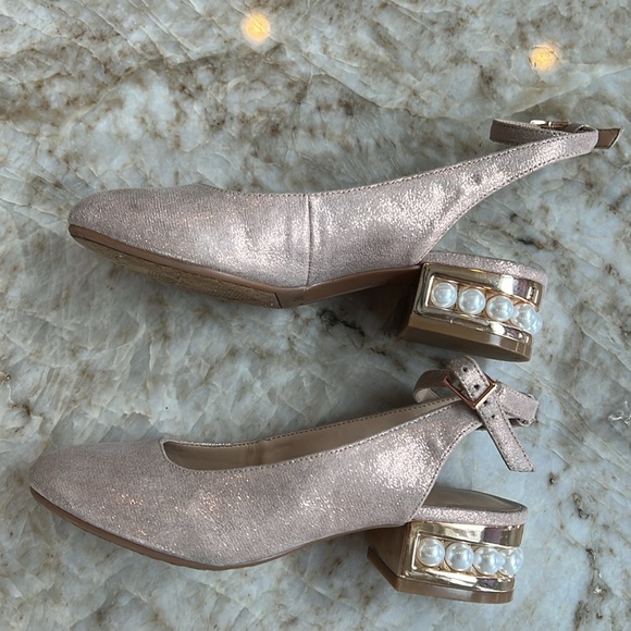 Girls Thrive pearl heel metallic dress pumps (youth) Rose Gold size 2 Copper Key - Picture 4 of 4
